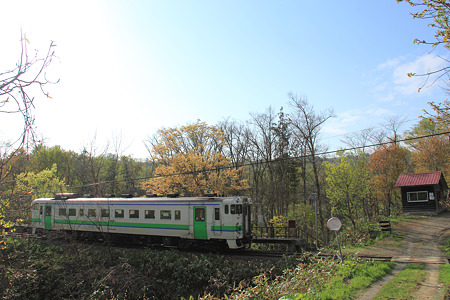 キハ40と駅舎