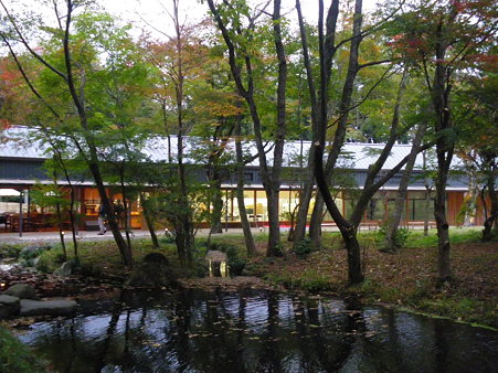 24.とらや全景