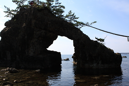 機具岩の穴w@能登半島