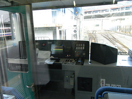 E231系常磐線運転台