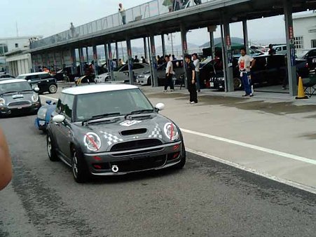 F1000375