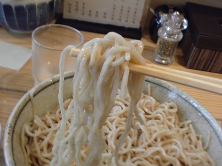らーめん侘助　つけ麺の麺