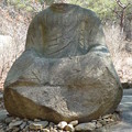 首なし石仏坐像～韓国慶州 Seated Buddha without head
