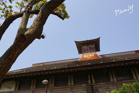 望楼のある旧講堂(御成小学校）・・