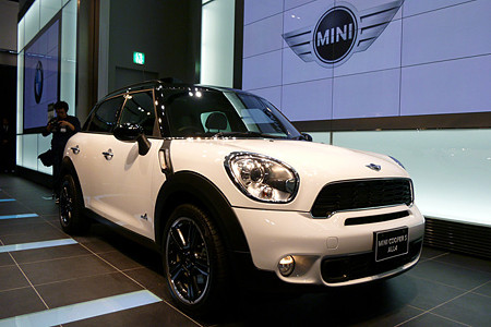 MINI　クロスオーバー　１