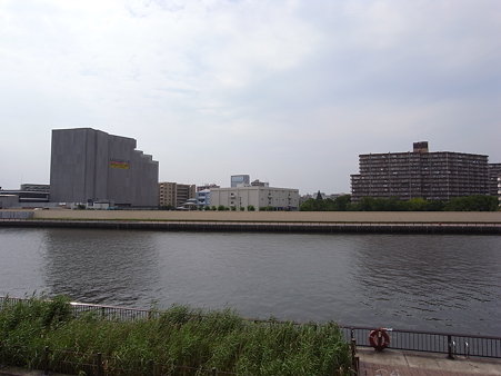 建設中のサンクタスガーデン北千住(2009/7)