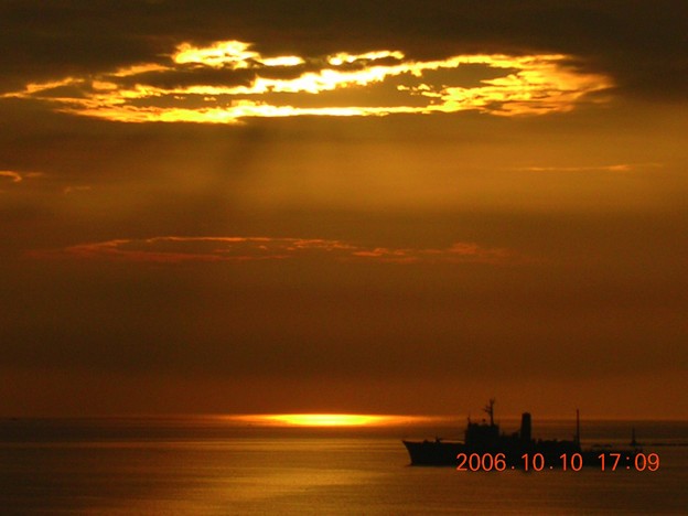 マニラ湾　光る海